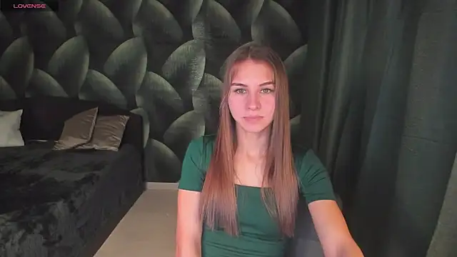 CharmBianca online show from 03-13-25, 04:45