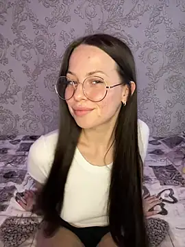 Snapshot of Arielle_Swan chatting on 01-29-25, 11:30 Arielle Swan online show from 01-29-25, 11:30