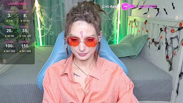 Snapshot of AnTikaMy chatting on 10-18-25, 06:30 AnTikaMy online show from 10-18-25, 06:30