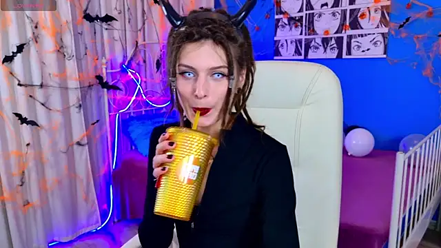 Snapshot of AnTikaMy chatting on 10-30-25, 07:25 AnTikaMy online show from 10-30-25, 07:25