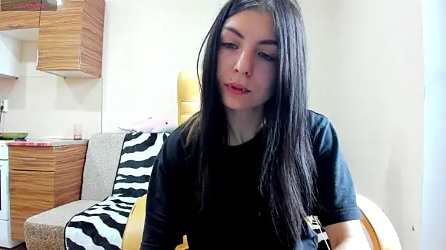 ErlinaBuoy online show from 07-16-26, 07:25