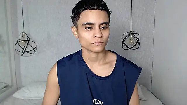 Liiamthompson online show from 03-18-25, 12:14