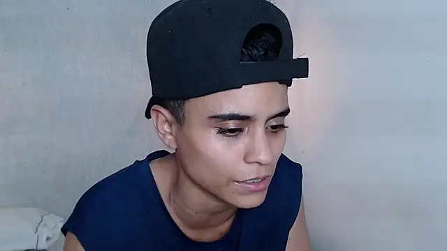 Liiamthompson online show from 03-18-25, 03:21