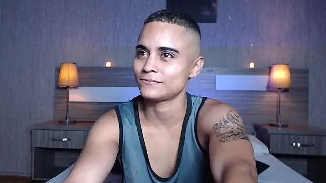 Liiamthompson online show from 09-10-25, 11:21