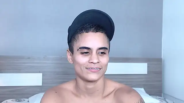 Liiamthompson online show from 10-03-25, 11:35