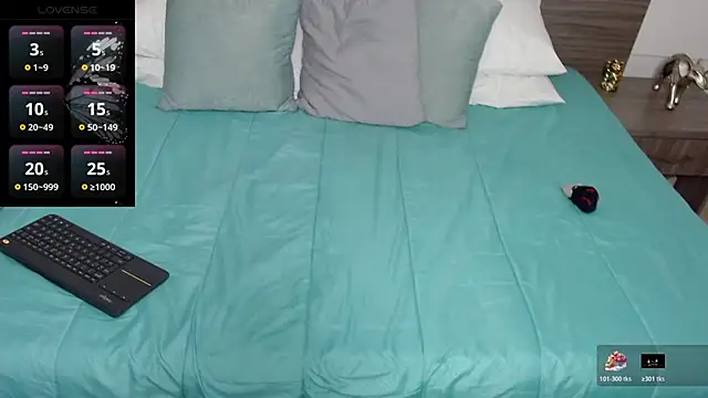 Liiamthompson online show from 03-29-26, 09:31