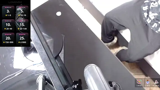 Liiamthompson online show from 04-02-26, 09:40