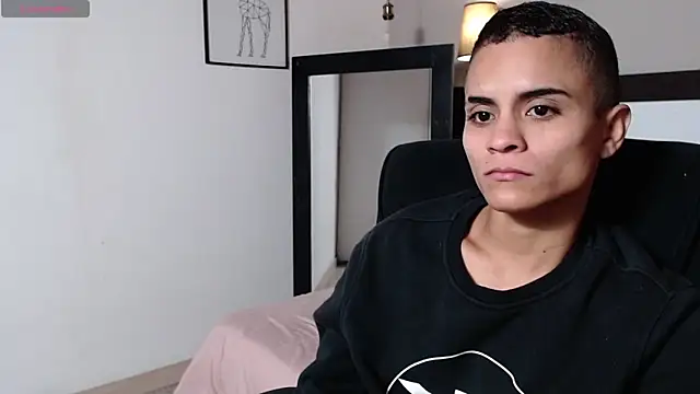 Liiamthompson online show from 04-23-26, 12:29