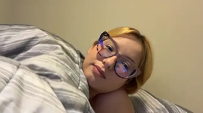 Snapshot of Mermaid-hana chatting on 03-11-25, 02:21 Mermaid-hana online show from 03-11-25, 02:21