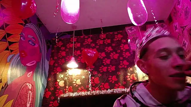 SimonAndJocelyn online show from 02-13-25, 07:21