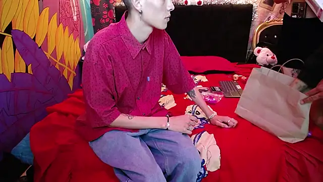 SimonAndJocelyn online show from 02-15-25, 10:42