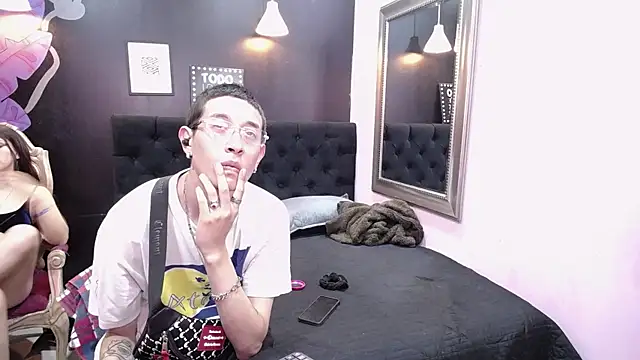 SimonAndJocelyn online show from 09-18-25, 02:52