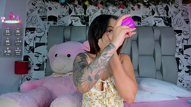 Snapshot of LucyRosse chatting on 01-11-26, 11:15 LucyRosse online show from 01-11-26, 11:15