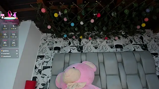 Snapshot of LucyRosse chatting on 01-12-26, 11:59 LucyRosse online show from 01-12-26, 11:59