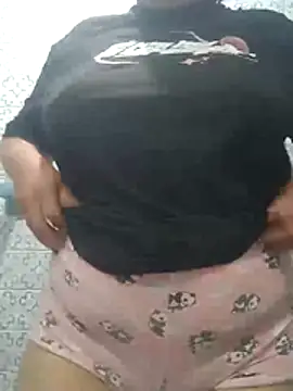 Snapshot of alexandraluv chatting on 07-01-26, 01:56 alexandraluv online show from 07-01-26, 01:56