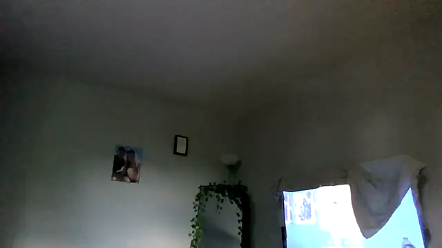 cruz815 online show from 06-19-26, 08:23