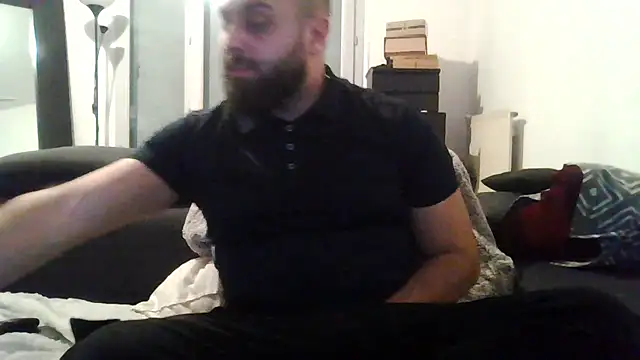 Snapshot of Zer_oki chatting on 11-23-25, 07:46 Zer oki online show from 11-23-25, 07:46