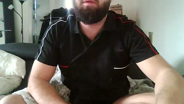 Snapshot of Zer_oki chatting on 12-15-25, 09:24 Zer oki online show from 12-15-25, 09:24