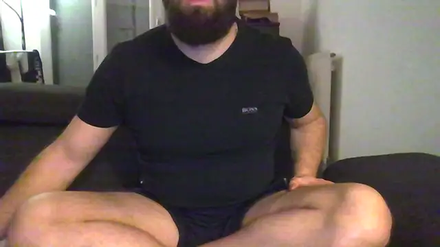 Snapshot of Zer_oki chatting on 12-22-25, 04:04 Zer oki online show from 12-22-25, 04:04