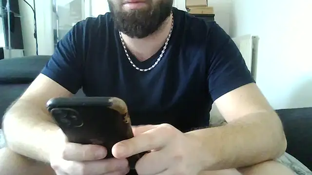 Snapshot of Zer_oki chatting on 02-05-26, 11:04 Zer oki online show from 02-05-26, 11:04