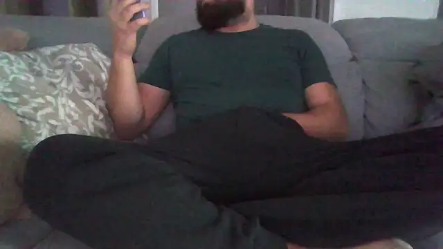 Snapshot of Zer_oki chatting on 02-12-26, 09:04 Zer oki online show from 02-12-26, 09:04