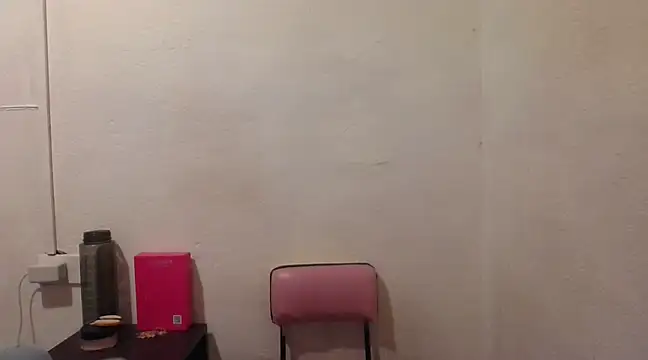 Snapshot of MirandaLatinaLovely chatting on 03-06-25, 02:51 MirandaLatinaLovely online show from 03-06-25, 02:51
