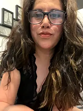 MirandaLatinaLovely online show from 11-17-25, 04:51