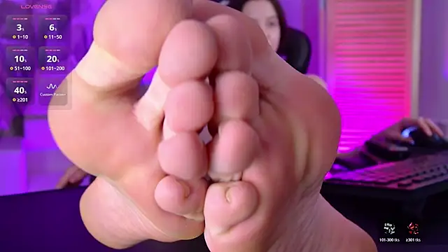 MilaStoyne online show from 04-30-26, 09:04