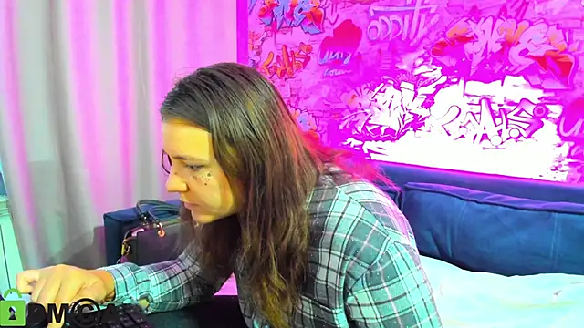 Snapshot of Jenny_Jimmy chatting on 09-16-25, 12:00 Jenny Jimmy online show from 09-16-25, 12:00