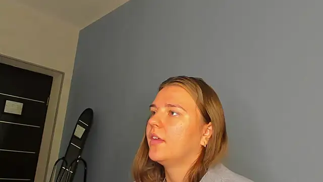 Snapshot of Jenny_Jimmy chatting on 10-02-25, 01:01 Jenny Jimmy online show from 10-02-25, 01:01