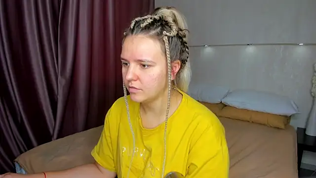 Snapshot of Jenny_Jimmy chatting on 10-23-25, 09:30 Jenny Jimmy online show from 10-23-25, 09:30