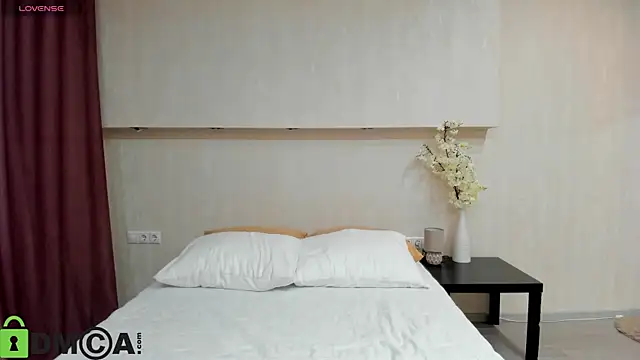 Snapshot of Jenny_Jimmy chatting on 11-13-25, 09:03 Jenny Jimmy online show from 11-13-25, 09:03