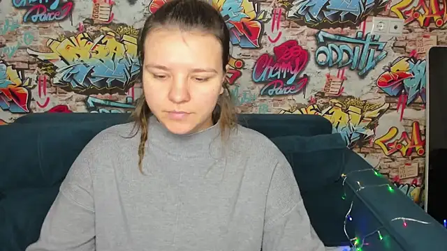 Snapshot of Jenny_Jimmy chatting on 12-18-25, 01:11 Jenny Jimmy online show from 12-18-25, 01:11