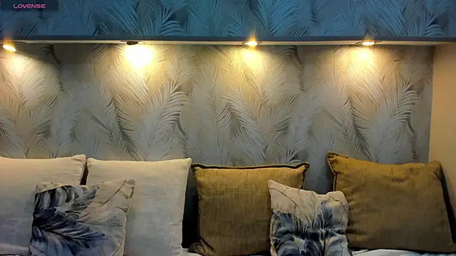 Snapshot of Jenny_Jimmy chatting on 02-19-26, 01:12 Jenny Jimmy online show from 02-19-26, 01:12