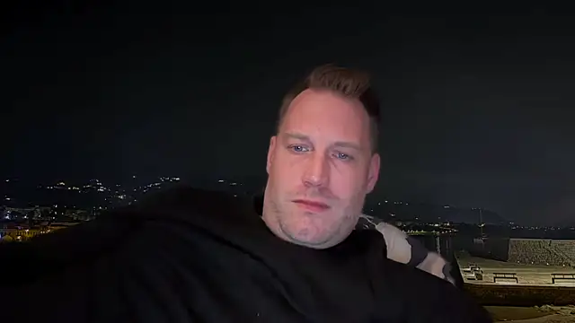 Snapshot of Christian87xxx chatting on 02-06-25, 06:02 Christian87xxx online show from 02-06-25, 06:02