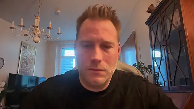 Snapshot of Christian87xxx chatting on 12-16-25, 07:35 Christian87xxx online show from 12-16-25, 07:35