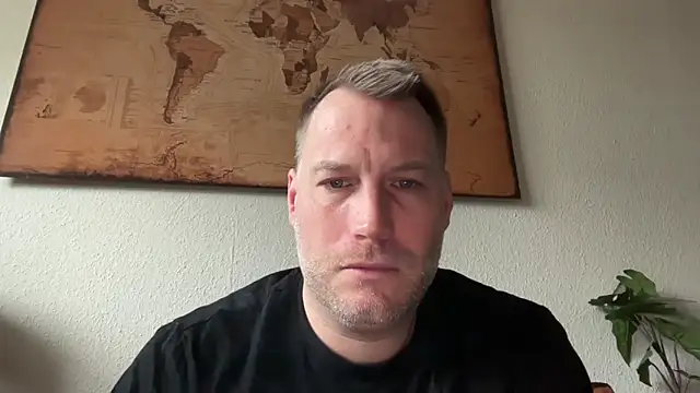 Snapshot of Christian87xxx chatting on 02-01-26, 08:57 Christian87xxx online show from 02-01-26, 08:57