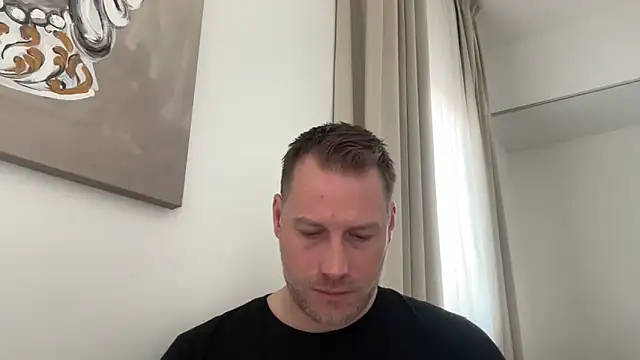 Snapshot of Christian87xxx chatting on 02-12-26, 12:33 Christian87xxx online show from 02-12-26, 12:33