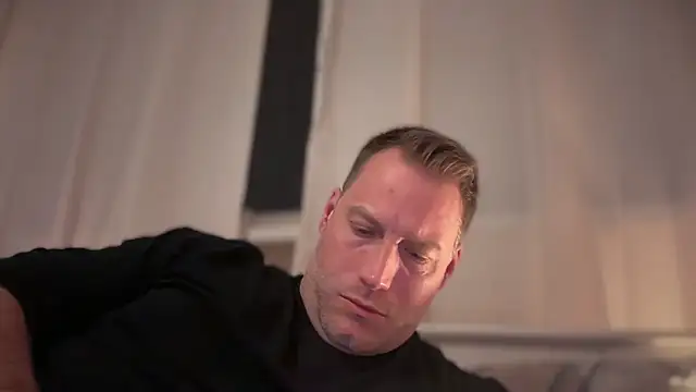 Snapshot of Christian87xxx chatting on 03-01-26, 07:16 Christian87xxx online show from 03-01-26, 07:16