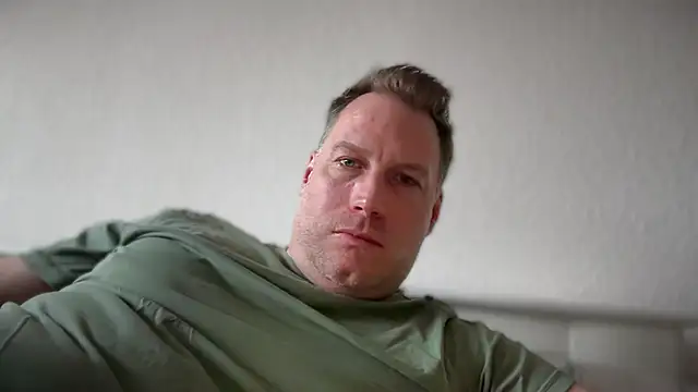 Snapshot of Christian87xxx chatting on 03-23-26, 04:55 Christian87xxx online show from 03-23-26, 04:55