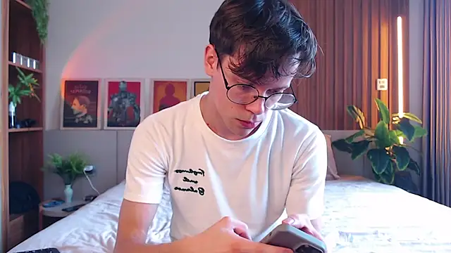 William Henry  online show from 03-26-26, 08:09