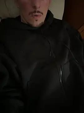 Snapshot of giumy91 chatting on 03-04-26, 03:07 giumy91 online show from 03-04-26, 03:07