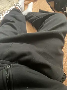 Snapshot of giumy91 chatting on 03-12-26, 03:40 giumy91 online show from 03-12-26, 03:40