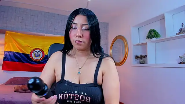 Nohemi louse online show from 06-25-26, 07:29