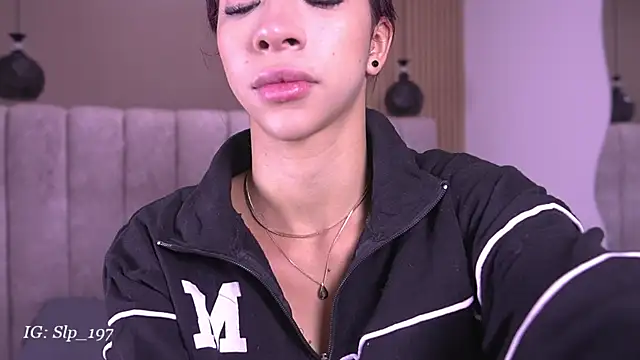 Snapshot of sara_lopee1 chatting on 08-01-26, 12:04 sara lopee1 online show from 08-01-26, 12:04