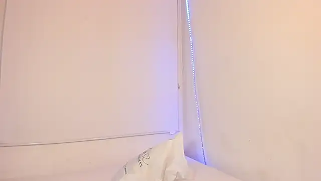 Snapshot of Roxy_Stonee chatting on 12-13-25, 07:53 Roxy Stonee online show from 12-13-25, 07:53