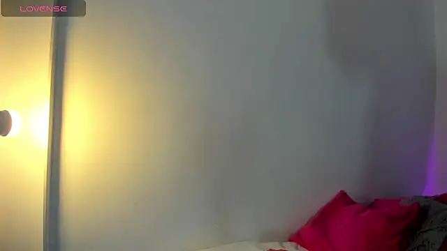 Snapshot of Roxy_Stonee chatting on 02-02-26, 07:34 Roxy Stonee online show from 02-02-26, 07:34