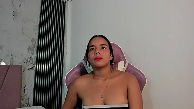 Roxy Stonee online show from 04-12-26, 12:21