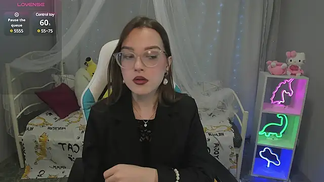 Snapshot of kaisajenner chatting on 03-05-25, 06:45 kaisajenner online show from 03-05-25, 06:45