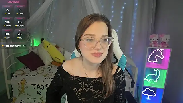 Snapshot of kaisajenner chatting on 03-06-25, 12:54 kaisajenner online show from 03-06-25, 12:54